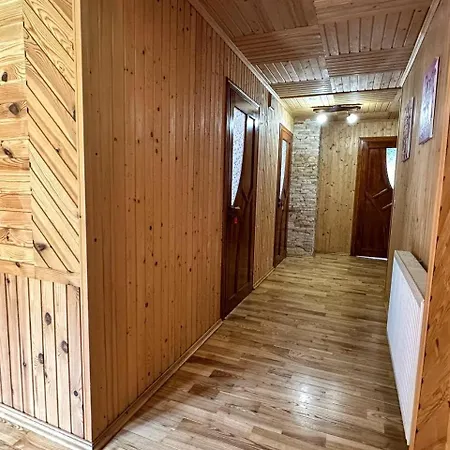 Lägenhet за рікою