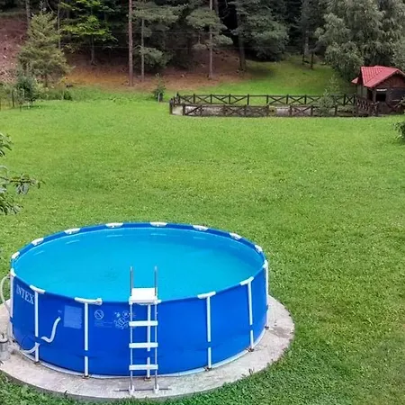 Lägenhet за рікою