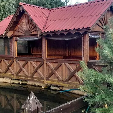 за рікою Lägenhet Tatariv